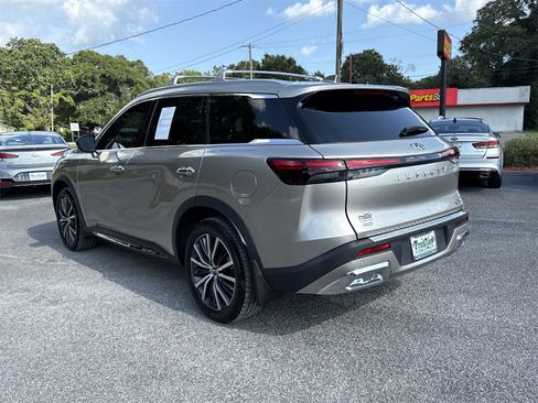 Used 2022 INFINITI QX60 Sensory w/ Vision Package image 3