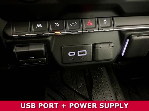 Used 2024 Chevrolet Silverado 1500 Custom w/ Rally Edition AWD/4WD image 17