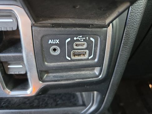 Used 2021 Jeep Wrangler Unlimited Sport AWD/4WD image 25