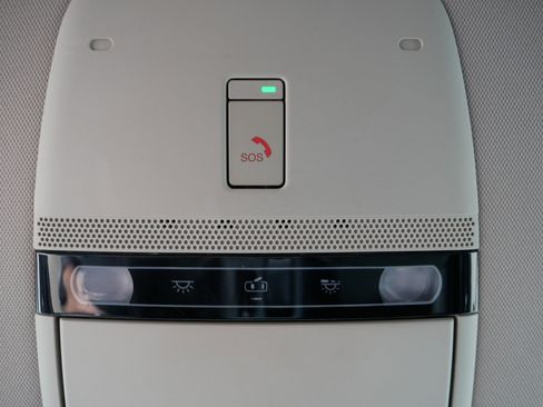 Certified 2023 Nissan Ariya AWD image 32