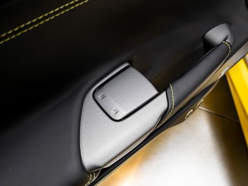 Used 2017 Ferrari 488 Spider image 61