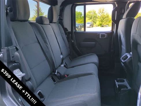 New 2025 Jeep Gladiator Sport image 20