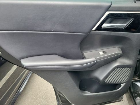Used 2023 Mitsubishi Outlander SE FWD image 10
