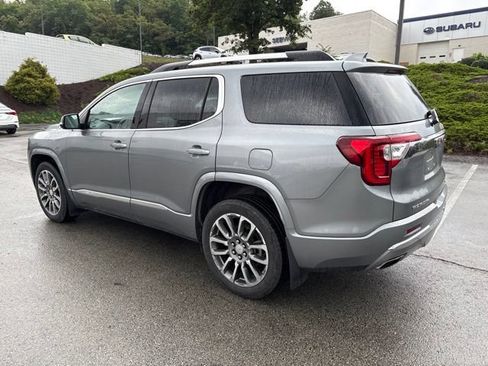 Used 2023 GMC Acadia Denali w/ Denali Ultimate Package AWD/4WD image 3