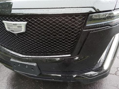 Used 2024 Cadillac Escalade ESV Sport w/ LPO, ONYX Package AWD/4WD image 7