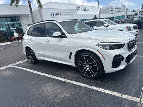 Used 2023 BMW X5 xDrive40i w/ M Sport Package image 4
