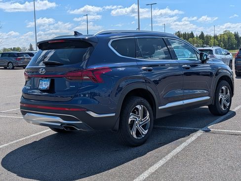 Used 2022 Hyundai Santa Fe SEL w/ Convenience Package AWD/4WD image 4