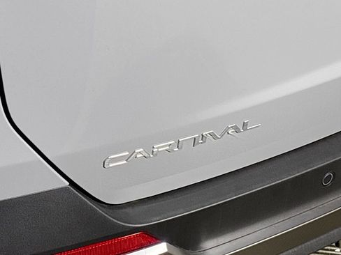 New 2026 Kia Carnival SX image 24