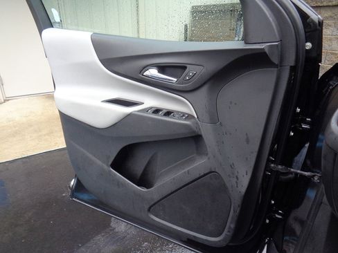 Used 2020 Chevrolet Equinox LS w/ LPO, Floor Liner Package AWD/4WD image 11