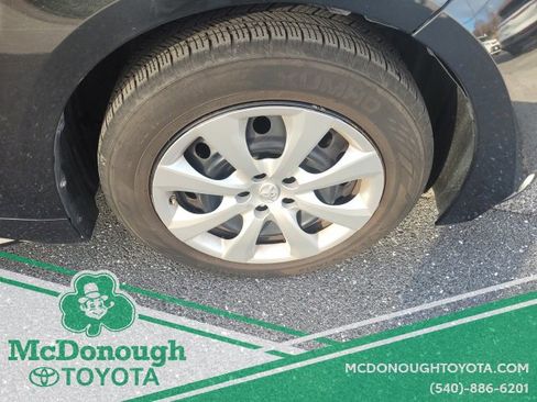 Used 2022 Toyota Corolla LE image 15