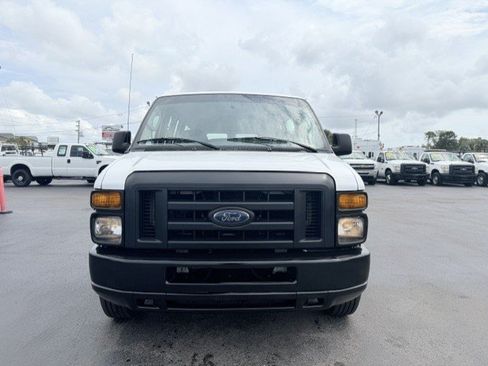 Used 2008 Ford E-350 and Econoline 350 XLT RWD image 3
