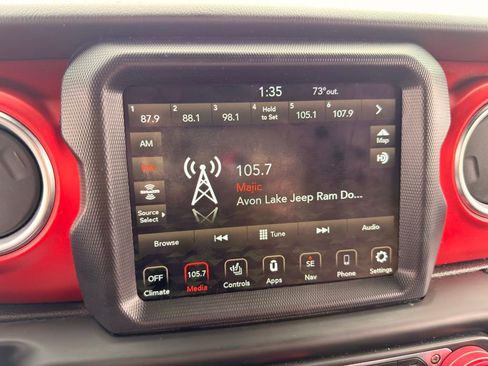 Used 2020 Jeep Gladiator Rubicon w/ Advanced Safety Group image 46