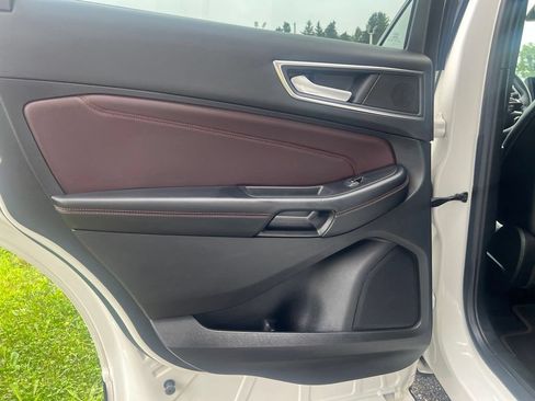 Used 2022 Ford Edge Titanium w/ Equipment Group 301A AWD/4WD image 28