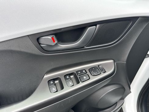 Used 2020 Hyundai Kona SE AWD/4WD image 10