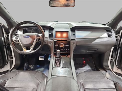 Used 2017 Ford Taurus SHO w/ Driver Assist Package image 9