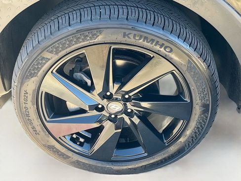 Used 2024 Hyundai Santa Cruz Night image 29