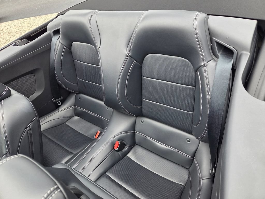 Used 2025 Ford Mustang Premium RWD image 5