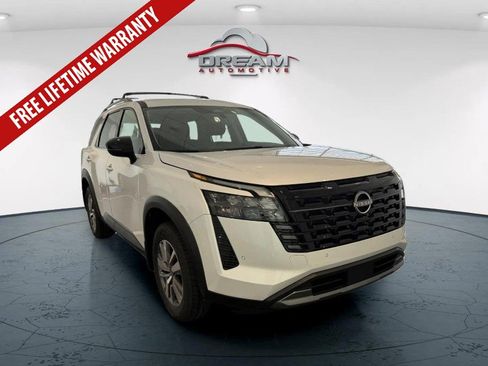 New 2026 Nissan Pathfinder SL w/ Cargo Package FWD image 1