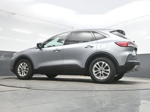 Used 2022 Ford Escape SE FWD image 36