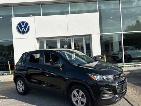 Used 2020 Chevrolet Trax LS w/ Tint and Cruise Package image 1
