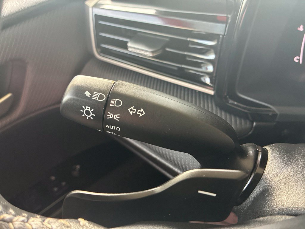 Used 2025 Toyota Camry SE FWD image 41