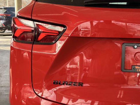 Used 2022 Chevrolet Blazer RS w/ Enhanced Convenience Package image 16