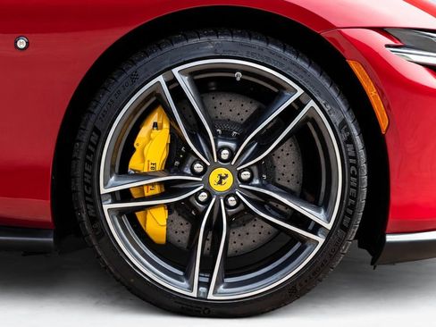 Certified 2025 Ferrari Roma Spider RWD image 62