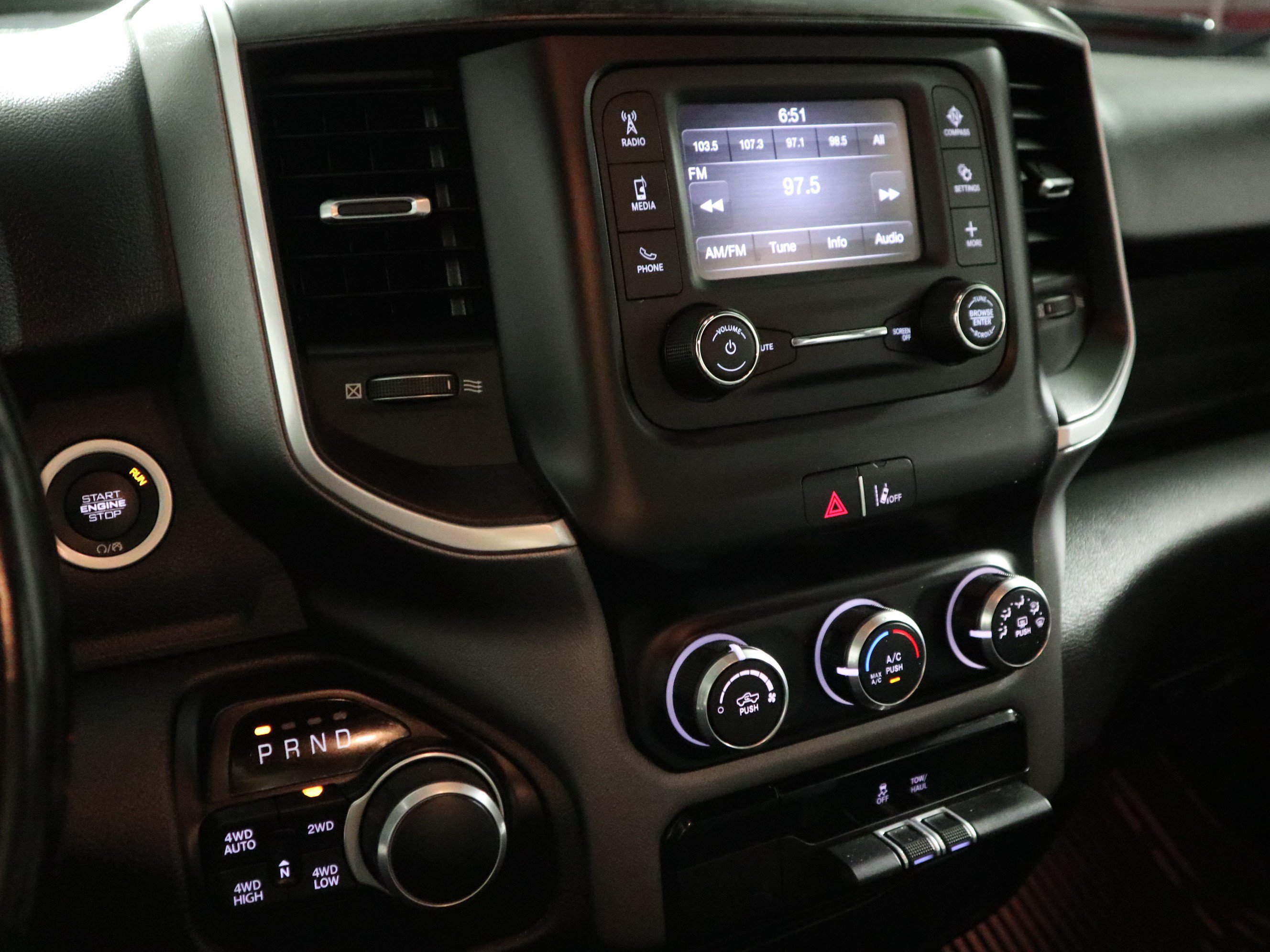 Used 2021 RAM 1500 Big Horn w/ Level 1 Safety Group AWD/4WD image 23