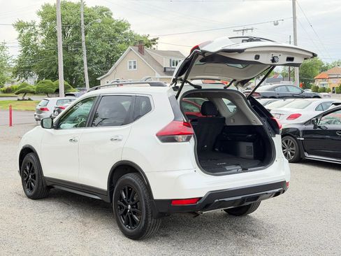 Used 2018 Nissan Rogue SV AWD/4WD image 30