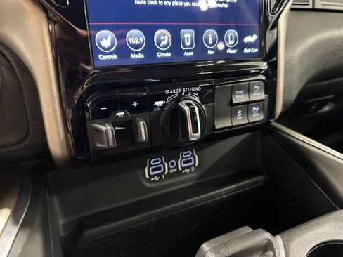 Used 2021 RAM 1500 Laramie AWD/4WD image 31