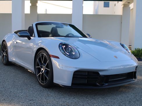 New 2026 Porsche 911 Carrera T image 9
