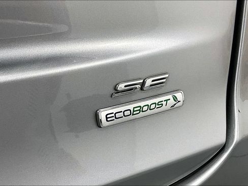 Used 2020 Ford Fusion SE FWD image 37