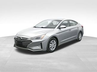 Used 2020 Hyundai Elantra SE image 1