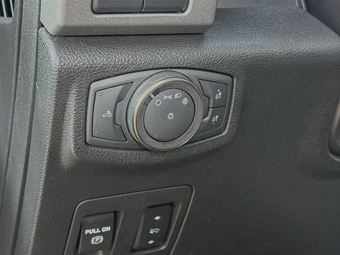 Used 2019 Ford F150 Raptor w/ Equipment Group 802A Luxury AWD/4WD image 12