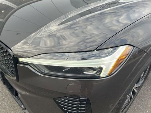 Certified 2025 Volvo XC60 B5 Plus w/ Climate Package image 8