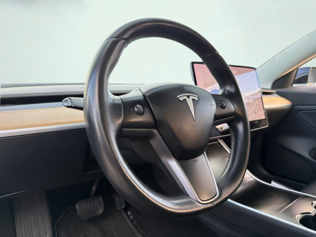 Used 2019 Tesla Model 3 Standard Range Plus RWD image 26