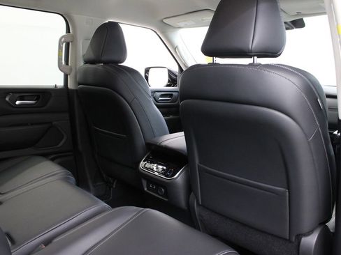 Used 2026 Nissan Armada SV RWD image 20