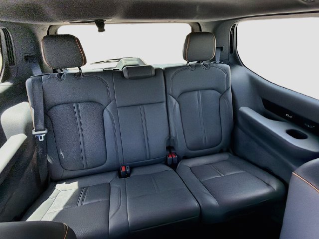 Used 2022 Jeep Grand Wagoneer Series II w/ Convenience Group III AWD/4WD image 22