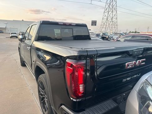 Used 2023 GMC Sierra 1500 Denali w/ Denali Reserve Package AWD/4WD image 3