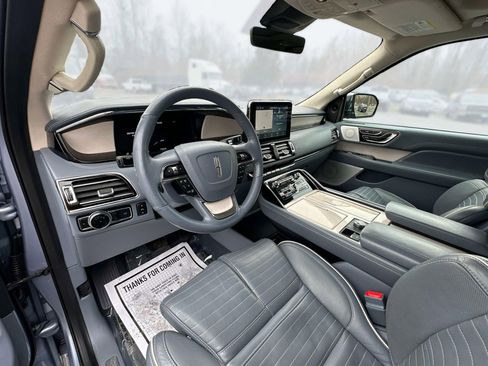 Used 2019 Lincoln Navigator Black Label w/ Cargo Package image 10