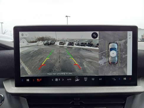 Used 2025 Ford Explorer ST-Line w/ ST-Line Street Pack image 22