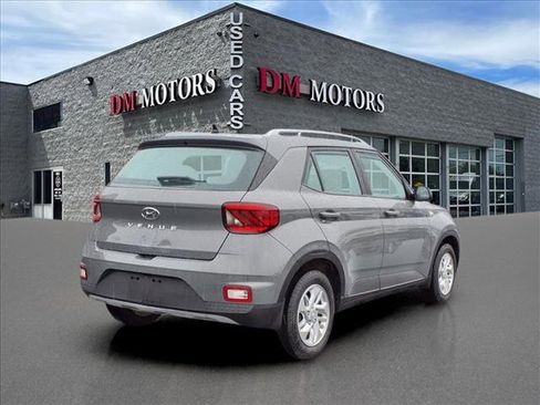 Used 2020 Hyundai Venue SEL image 5