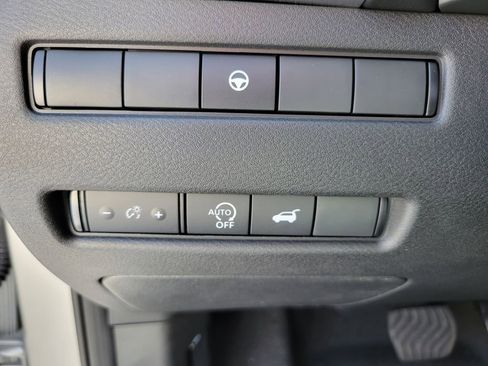 New 2025 Nissan Rogue SV AWD/4WD image 31