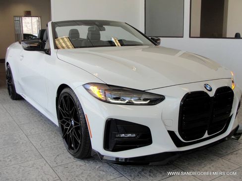 Used 2022 BMW 430i Convertible w/ M Sport Package RWD image 3