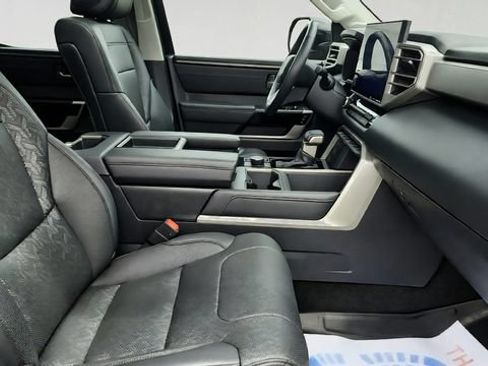 Used 2024 Toyota Tundra Limited AWD/4WD image 24