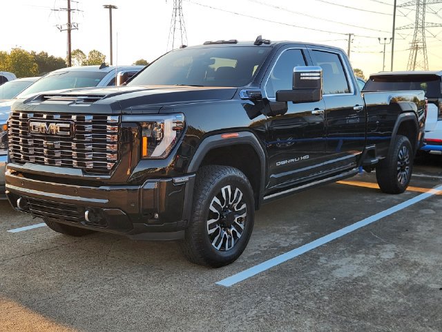 Used 2026 GMC Sierra 3500 Denali Ultimate AWD/4WD image 3