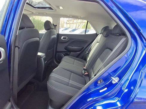 Certified 2022 Hyundai Venue SEL image 47