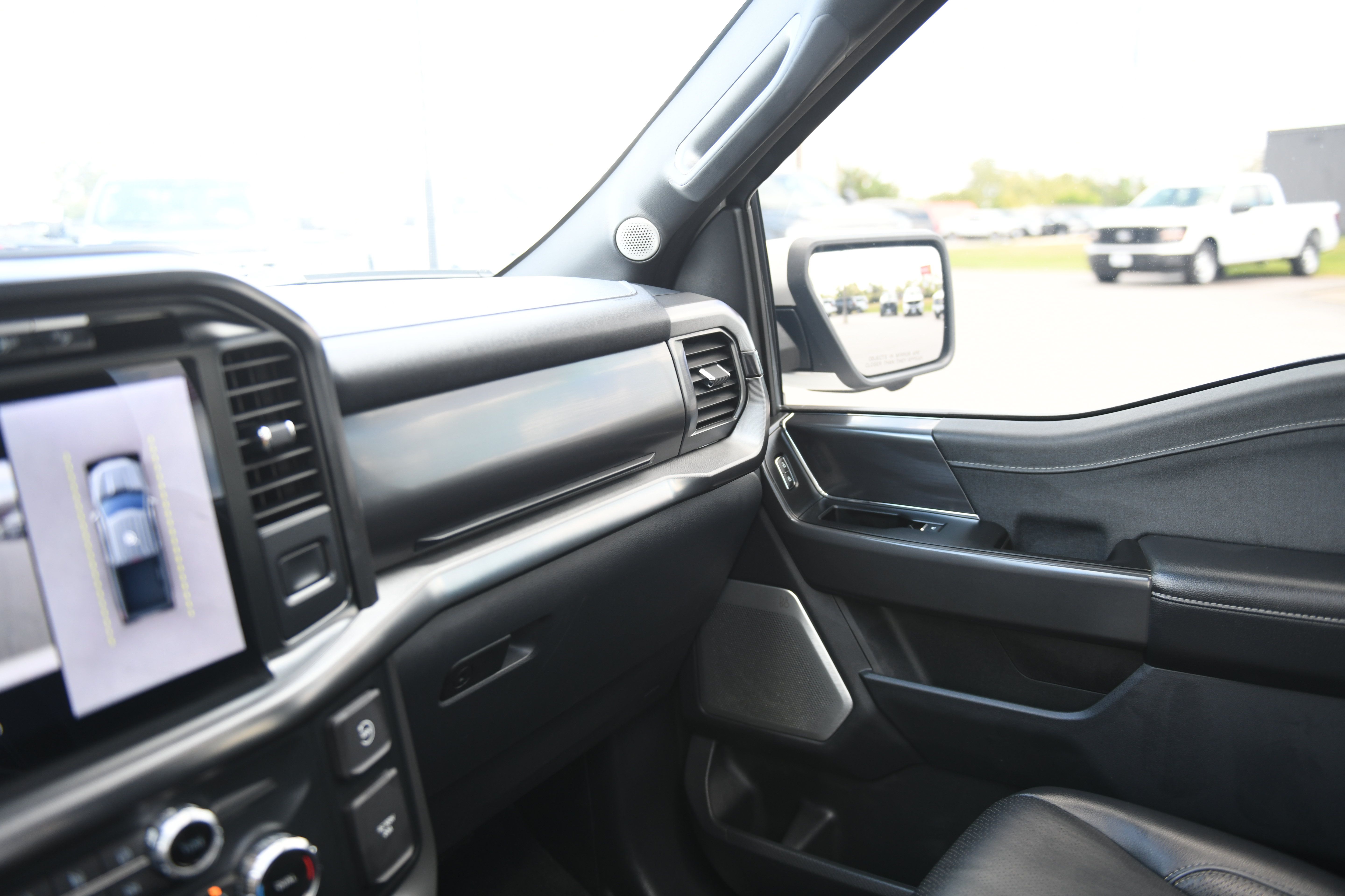 Used 2024 Ford F150 Lariat w/ Equipment Group 502A High AWD/4WD image 25