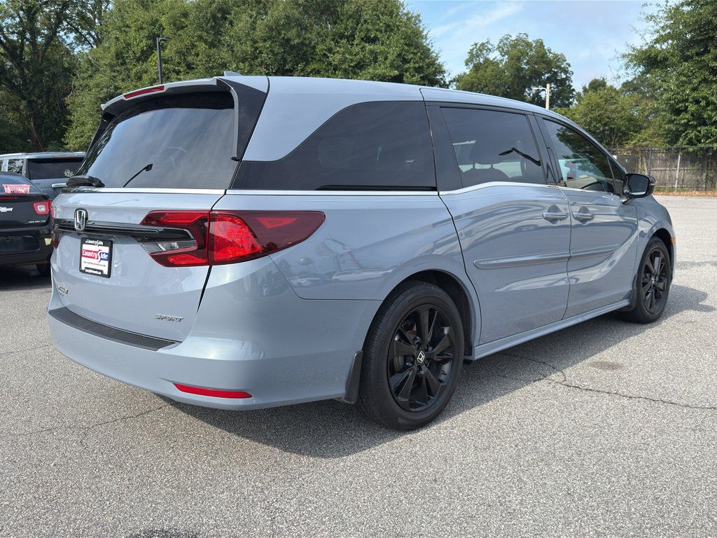 Used 2023 Honda Odyssey Sport image 6