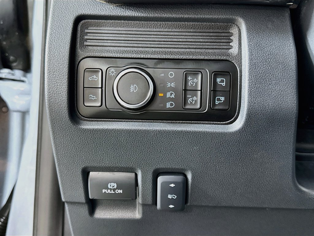 Used 2026 Ford F350 Platinum AWD/4WD image 19